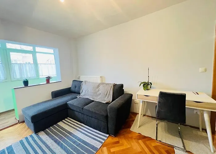 2 Bedroom And Separate Kitchen 52mp Appartamento Timisoara