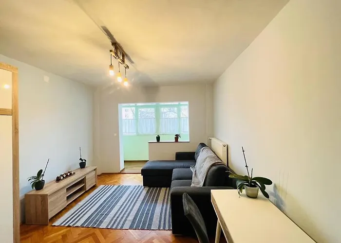 2 Bedroom And Separate Kitchen 52mp Appartamento