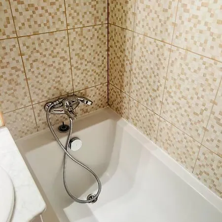 2 Bedroom And Separate Kitchen 52mp Апартаменты Тимишоара