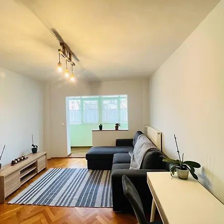 2 Bedroom And Separate Kitchen 52mp Apartamento