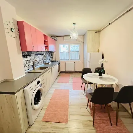 Апартаменты 2 Bedroom And Separate Kitchen 52mp Тимишоара