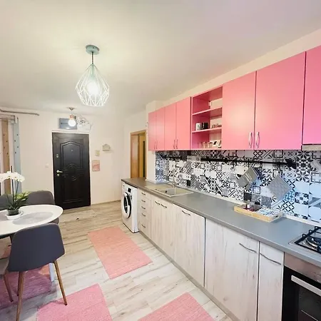 Apartament 2 Bedroom And Separate Kitchen 52mp