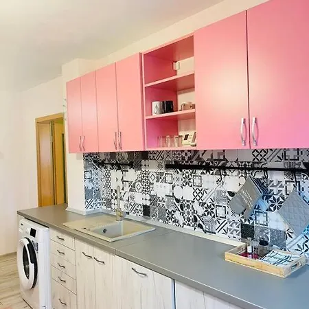 Апартаменты 2 Bedroom And Separate Kitchen 52mp *