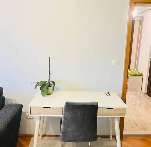 Apartamento 2 Bedroom And Separate Kitchen 52mp Timişoara